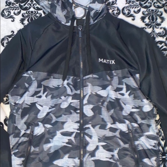 REFLECTIVE matix wind breaker (never worn) - Picture 3 of 3